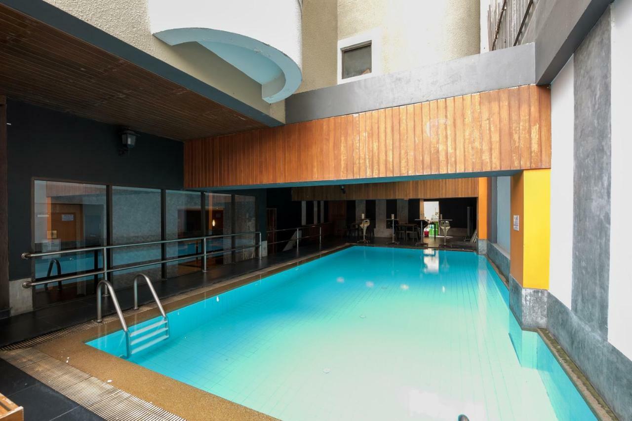 The Euro Grande Hotel Bangkok Extérieur photo